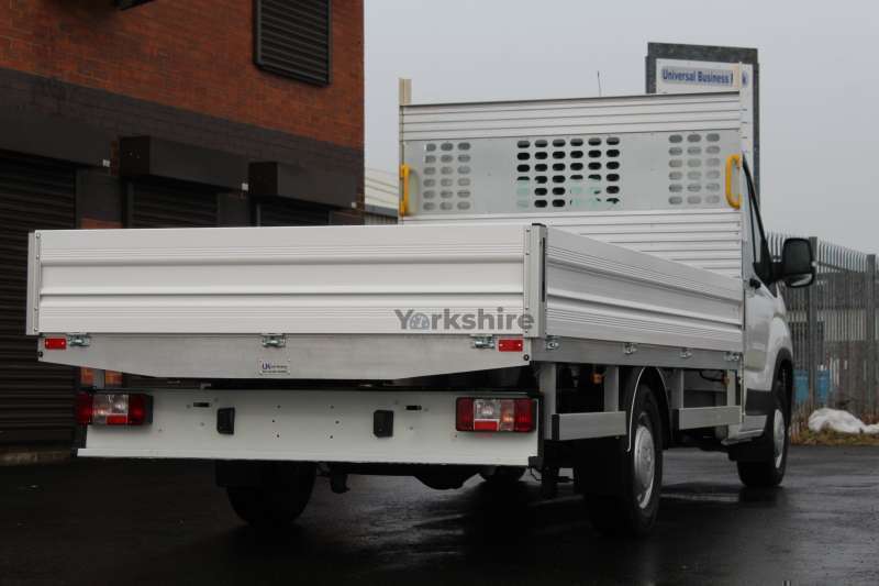 This is the Deliver 9 4.2m Dropside vehicle.